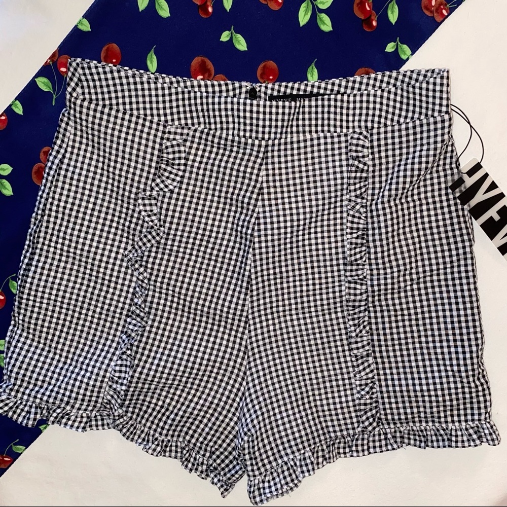 NWT high waisted Pinup shorts sexy fully lined ruffle gingham checked Rockabilly